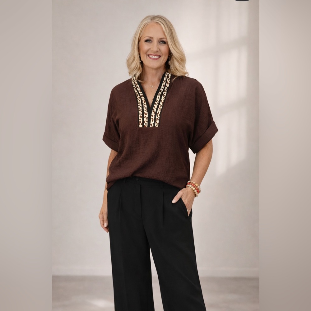 Entro Brown V-Neck Top with Leopard Trim Size Small